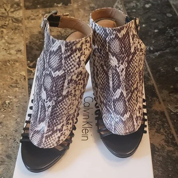 Calvin Klein Nalana Snakeskin Nappa Heels, Brand New in Box, Size 10 - Picture 3 of 12